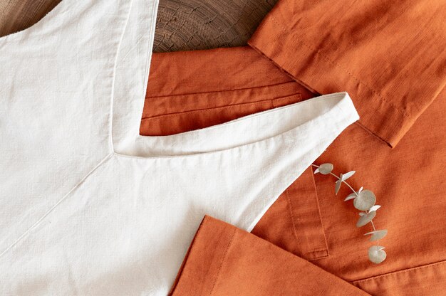 Jak wprowadzić zasady slow fashion do swojej garderoby, aby cieszyć się bardziej zrównoważonym stylem życia?